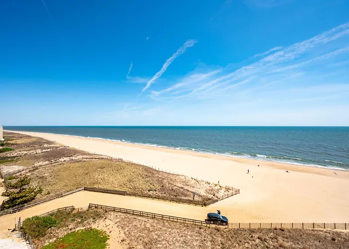 Ocean Front 1 Bedroom With Outdoor Pool In Sandpiper Dunes!